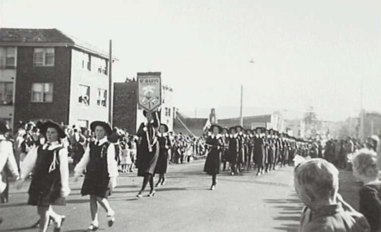 1954 Jubilee processions Wollongong along Crown St - units in background